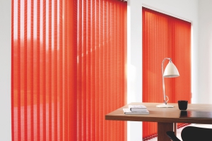 teba_lamellenvorhang_arbeitszimmer-rot