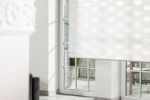 Teba Twinlight Rollo Halbkreis 2065 weiß, Fensteransicht, geöffnete Anlag